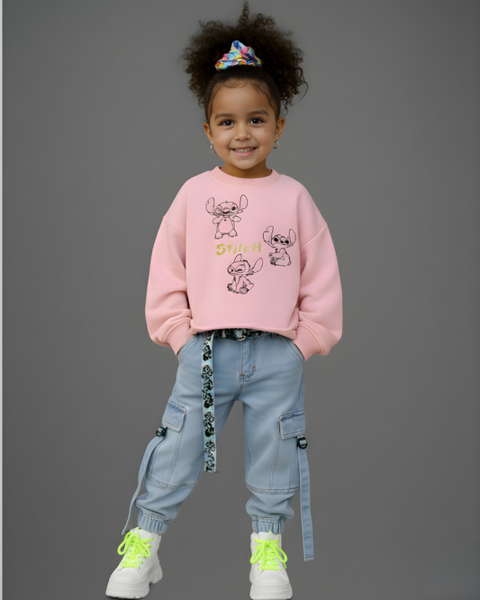 سويتشيرت بطبعة ثلاث ستيتش – بينك